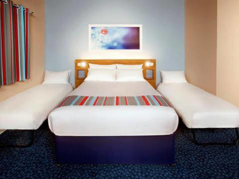 Travelodge Newark North Muskham Norwell Buitenkant foto